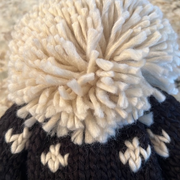 Panache Black & Creamy White lined Stocking Hat with fun large Pom Pom! NWOT - Picture 2 of 8